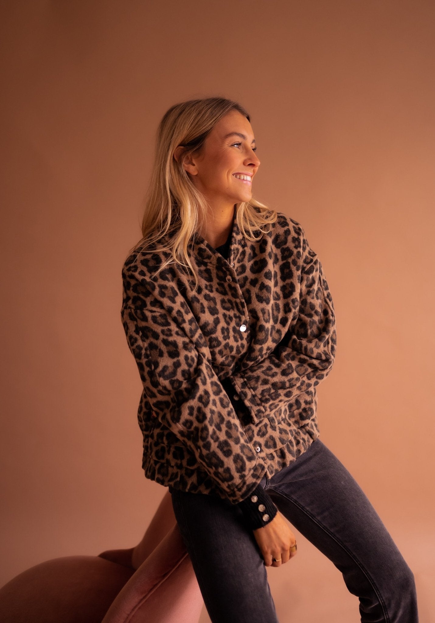 Charlene™ | Chaqueta moderna con un look elegante