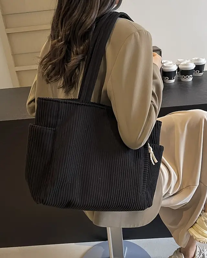 Hanna™ | Bolso de mano acanalado con detalle de cordón